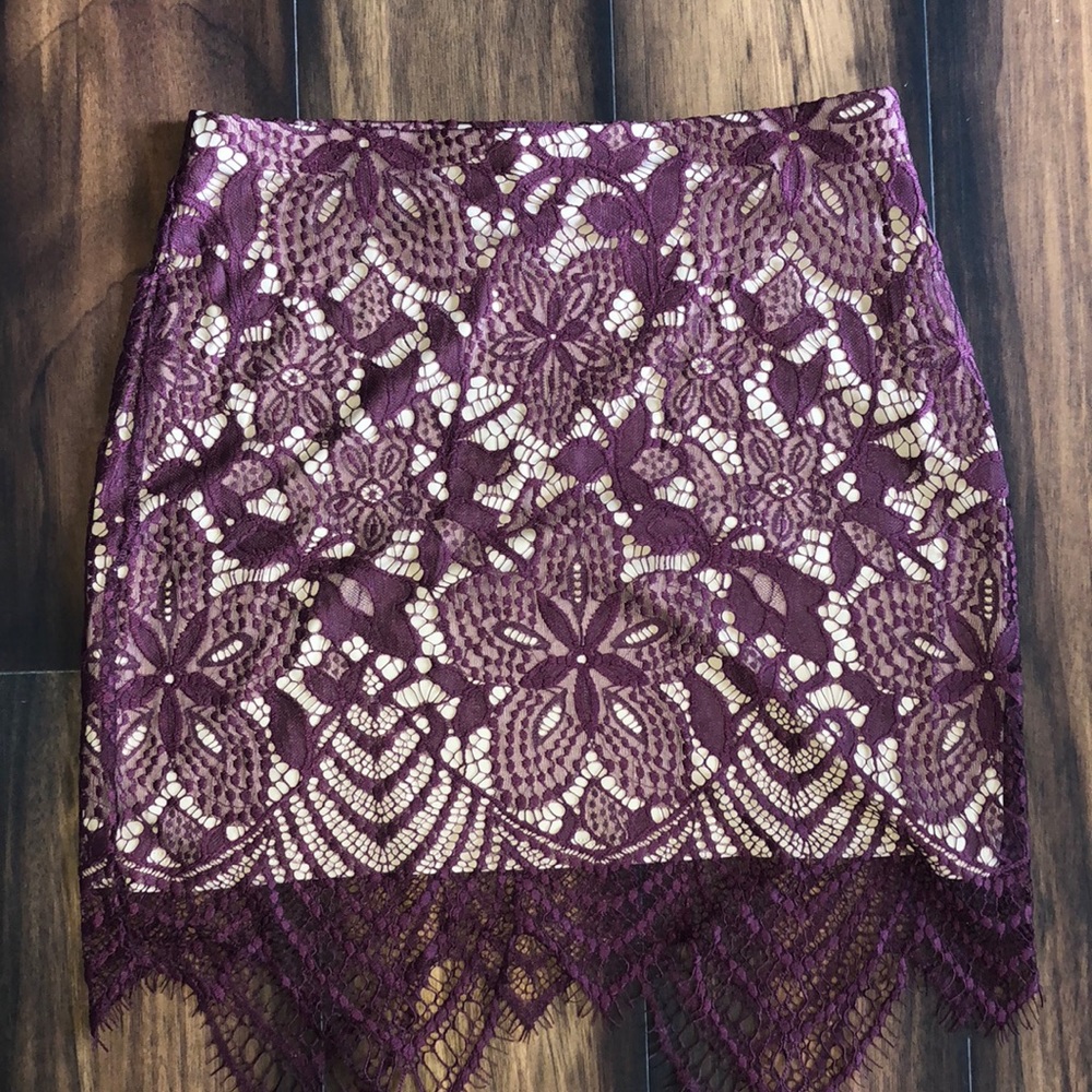Express lace detail skirt